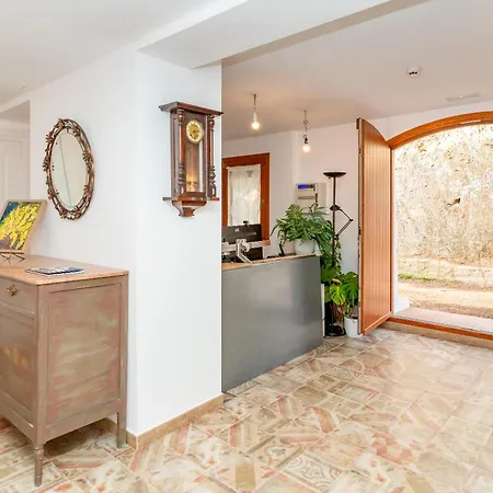 Appartement La Terraza - Grosszuegiges In Katalanischer Masia